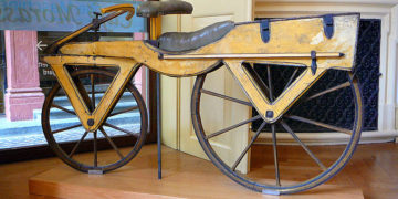 6 aprile 1818, a Parigi viene presentata la draisina