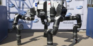 Robosimian: l’aiuto arriva da braccia artificiali