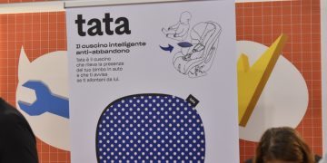 Tata, il cuscino da auto anti-abbandono per bambini