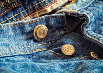 L’economia sostenibile: ecco un nuovo processo che consente di riciclare il tessuto dei jeans