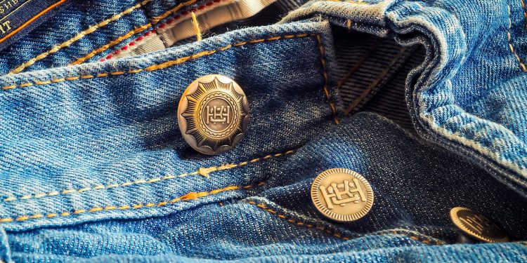 L’economia sostenibile: ecco un nuovo processo che consente di riciclare il tessuto dei jeans