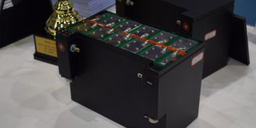 Un’azienda di Hong Kong, la GRST, ha brevettato un nuovo tipo di batteria, basata su elementi chimici che si legano con semplice acqua