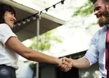 WT2 Translator, dialogare in altre lingue non è mai stato cosi facile