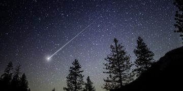 stelle cadenti liridi 21 aprile