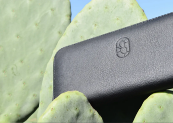 Accessorio prodotto con pelle di cactus Desserto. Fonte: desserto.com.mx