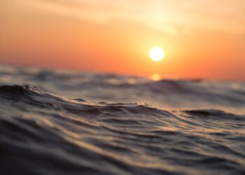 Acque più pulite grazie al sole
