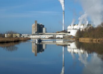 Il poliuretano e il ferro magnetico combattono l’inquinamento organico