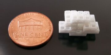 Una nuova struttura cubica con stampa 3D per ossa rotte