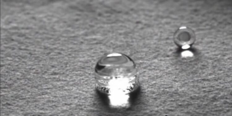 Nuovo tessuto per raffreddare ed asciugare il sudore