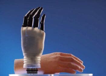 L’IIT presenta Hannes, la protesi biometrica più simile ad una mano umana
