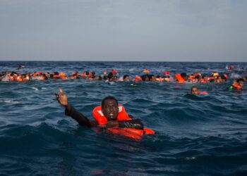 Il salvagente collettivo progettato per salvare i migranti