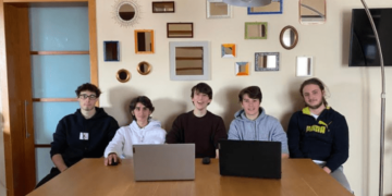 liceali start-up luci led